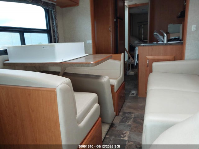 Продажа на аукционе авто 2011 Ford Econoline E450 Super Duty Cutwy Van, vin: 1FDXE4FS7BDA33066, номер лота: 30091610