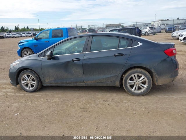 2018 Chevrolet Cruze Lt მანქანა იყიდება აუქციონზე, vin: 1G1BE5SM0J7157942, აუქციონის ნომერი: 30091569