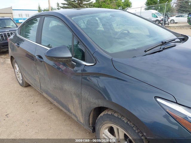 2018 Chevrolet Cruze Lt მანქანა იყიდება აუქციონზე, vin: 1G1BE5SM0J7157942, აუქციონის ნომერი: 30091569