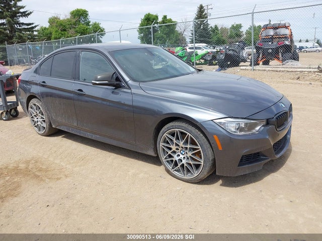 2013 Bmw 3 Series მანქანა იყიდება აუქციონზე, vin: WBA3B9C51DF587974, აუქციონის ნომერი: 30090513