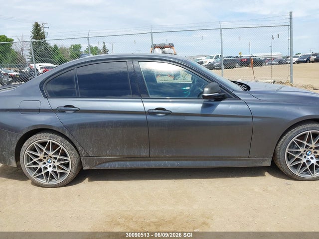2013 Bmw 3 Series მანქანა იყიდება აუქციონზე, vin: WBA3B9C51DF587974, აუქციონის ნომერი: 30090513