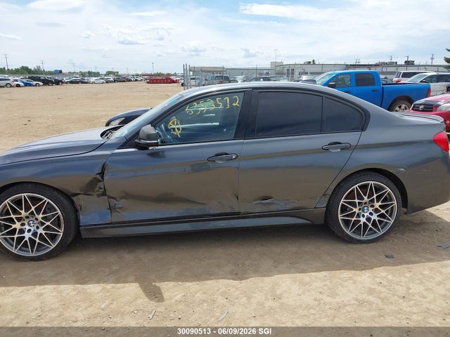 2013 Bmw 3 Series მანქანა იყიდება აუქციონზე, vin: WBA3B9C51DF587974, აუქციონის ნომერი: 30090513