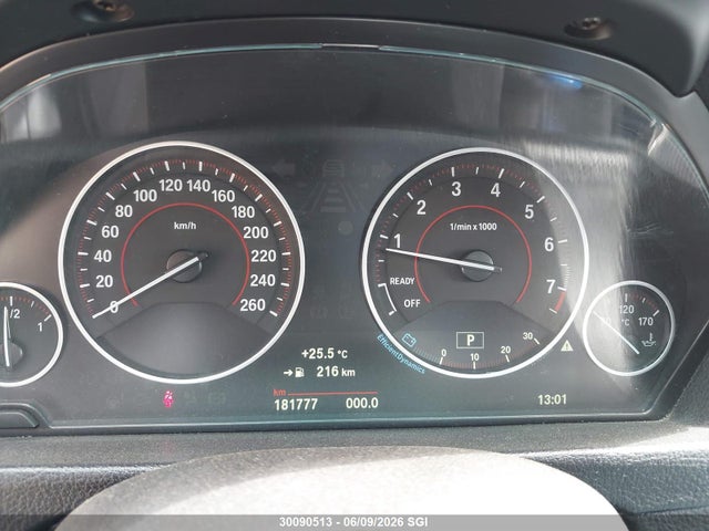 2013 Bmw 3 Series მანქანა იყიდება აუქციონზე, vin: WBA3B9C51DF587974, აუქციონის ნომერი: 30090513