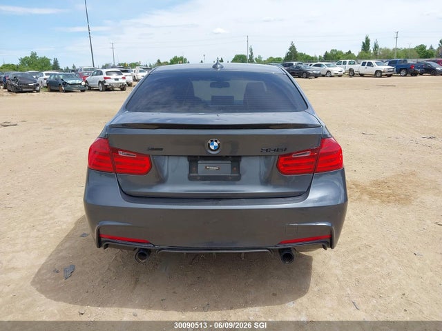 2013 Bmw 3 Series მანქანა იყიდება აუქციონზე, vin: WBA3B9C51DF587974, აუქციონის ნომერი: 30090513