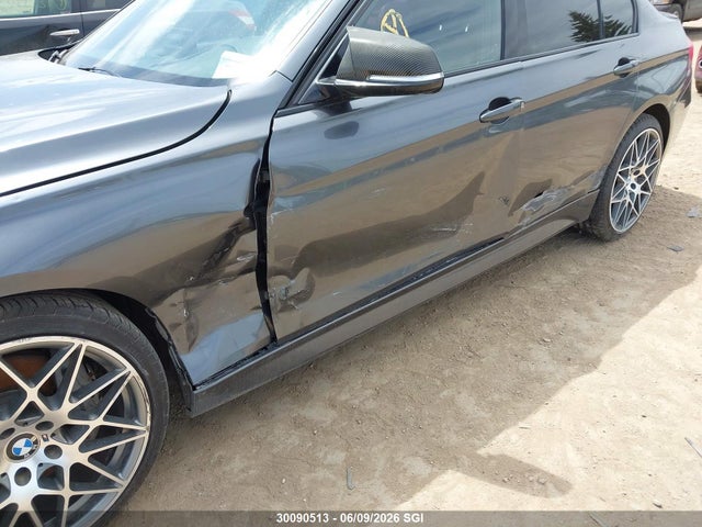 2013 Bmw 3 Series მანქანა იყიდება აუქციონზე, vin: WBA3B9C51DF587974, აუქციონის ნომერი: 30090513