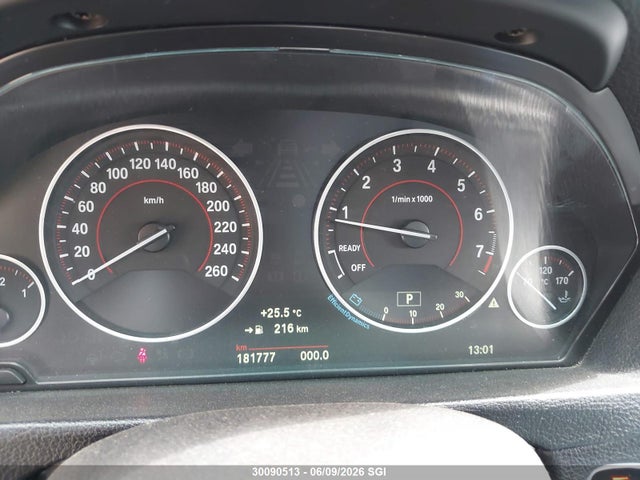 2013 Bmw 3 Series მანქანა იყიდება აუქციონზე, vin: WBA3B9C51DF587974, აუქციონის ნომერი: 30090513
