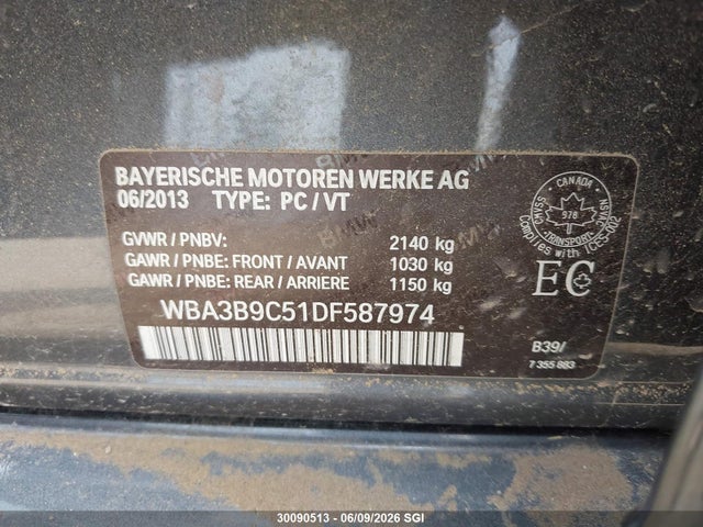 2013 Bmw 3 Series მანქანა იყიდება აუქციონზე, vin: WBA3B9C51DF587974, აუქციონის ნომერი: 30090513