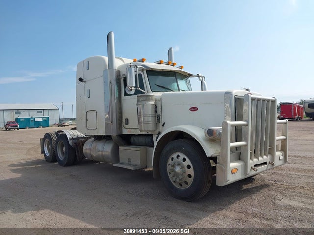 30091453 :رقم المزاد ، 1XPWD49X9AD106445 vin ، 2010 Peterbilt 388 مزاد بيع