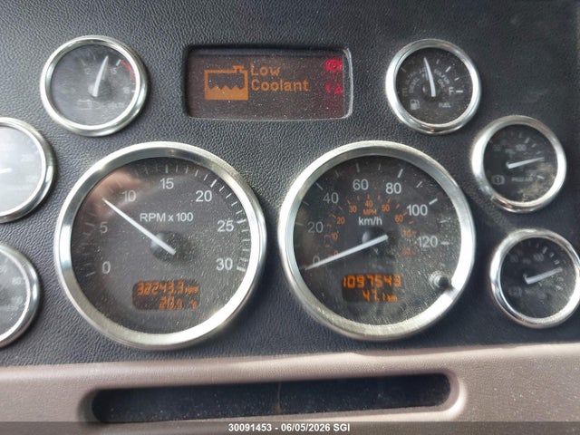 30091453 :رقم المزاد ، 1XPWD49X9AD106445 vin ، 2010 Peterbilt 388 مزاد بيع