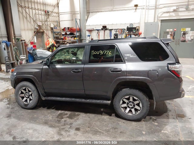 2022 Toyota 4runner მანქანა იყიდება აუქციონზე, vin: JTERU5JR3N6009720, აუქციონის ნომერი: 30091776