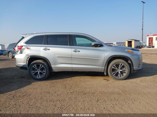 5TDBZRFH6JS827709 Toyota Highlander Le/le Plus