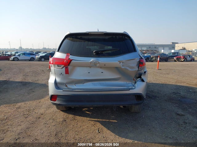 5TDBZRFH6JS827709 Toyota Highlander Le/le Plus
