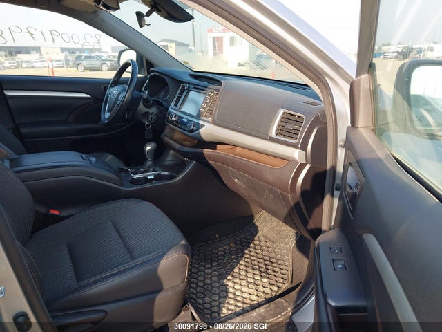 5TDBZRFH6JS827709 Toyota Highlander Le/le Plus