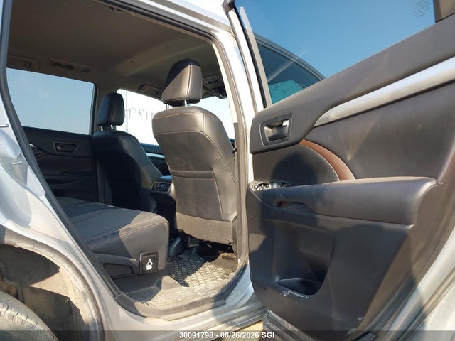 5TDBZRFH6JS827709 Toyota Highlander Le/le Plus