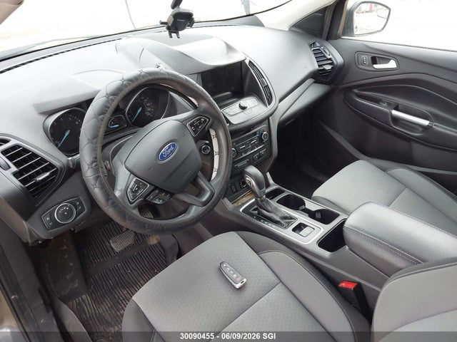 Продажа на аукционе авто 2019 Ford Escape Se, vin: 1FMCU9GD7KUB39502, номер лота: 30090455