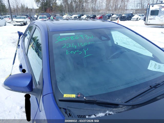 2T1BURHE7JC018536 Toyota COROLLA LE
