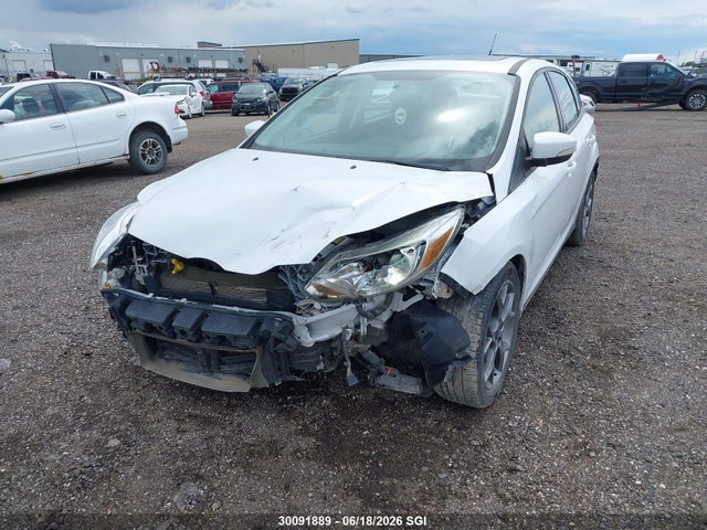 1FADP3K2XEL385219 Ford FOCUS SE