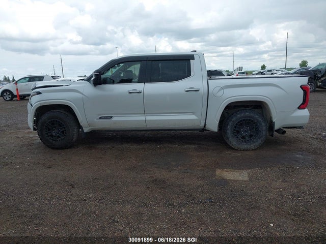 30091899 :رقم المزاد ، 5TFVC5DB5PX038217 vin ، 2023 Toyota Tundra Hybrid Capstone مزاد بيع