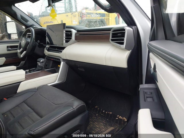 30091899 :رقم المزاد ، 5TFVC5DB5PX038217 vin ، 2023 Toyota Tundra Hybrid Capstone مزاد بيع