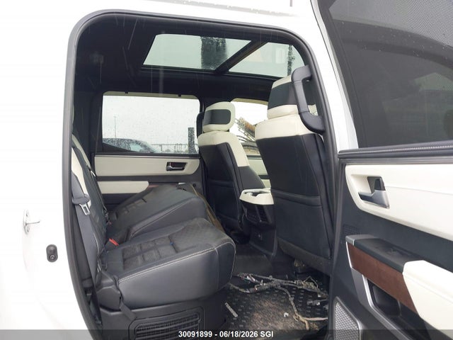 30091899 :رقم المزاد ، 5TFVC5DB5PX038217 vin ، 2023 Toyota Tundra Hybrid Capstone مزاد بيع