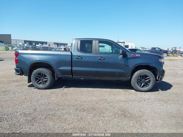 30091938 :رقم المزاد ، 1GCRYCEF2KZ199260 vin ، 2019 Chevrolet Silverado K1500 Trail Boss Custom مزاد بيع