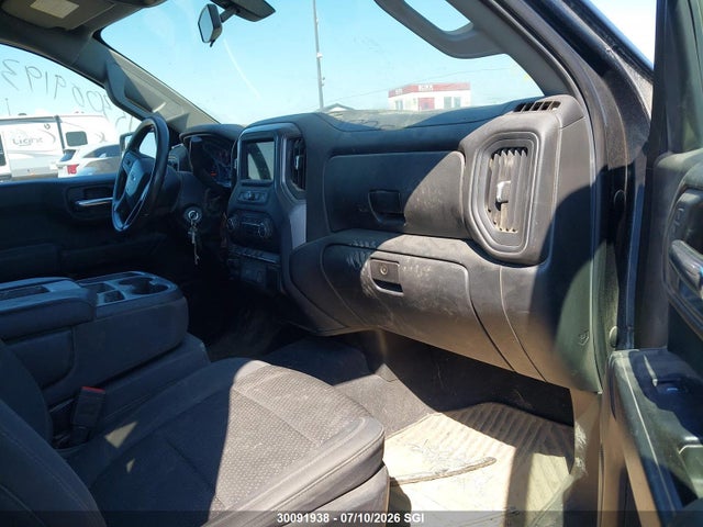 30091938 :رقم المزاد ، 1GCRYCEF2KZ199260 vin ، 2019 Chevrolet Silverado K1500 Trail Boss Custom مزاد بيع