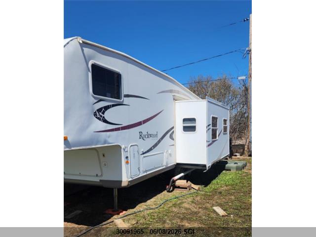 30091965 :رقم المزاد ، 4X4FRLD246D809378 vin ، 2006 Forest River Inc. Rockwood Trailer 30ft مزاد بيع