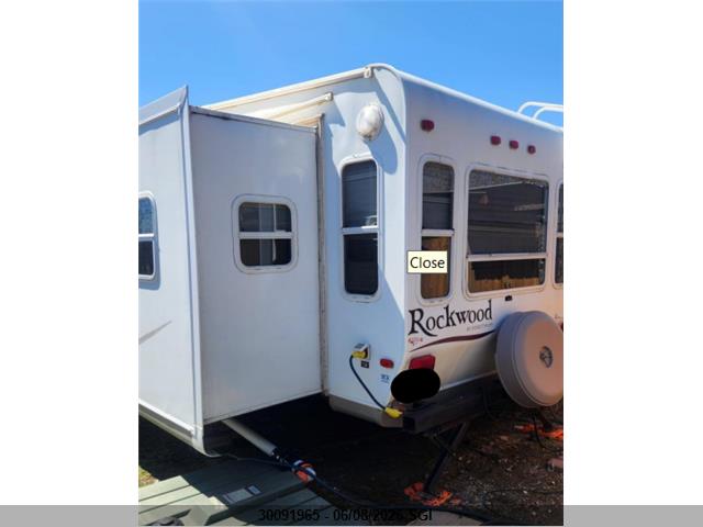 30091965 :رقم المزاد ، 4X4FRLD246D809378 vin ، 2006 Forest River Inc. Rockwood Trailer 30ft مزاد بيع