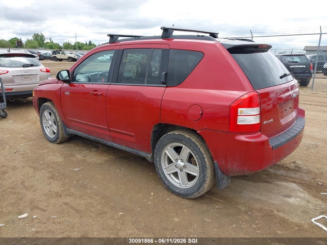 30091866 :رقم المزاد ، 1J4NF4FB0AD520823 vin ، 2010 Jeep Compass Sport مزاد بيع