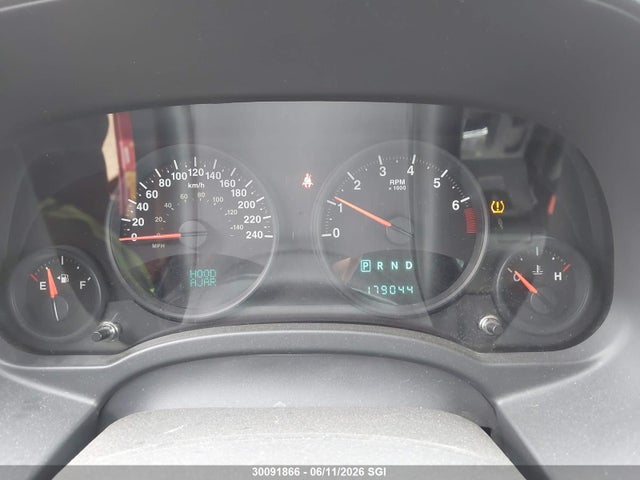 30091866 :رقم المزاد ، 1J4NF4FB0AD520823 vin ، 2010 Jeep Compass Sport مزاد بيع
