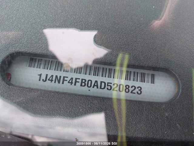30091866 :رقم المزاد ، 1J4NF4FB0AD520823 vin ، 2010 Jeep Compass Sport مزاد بيع