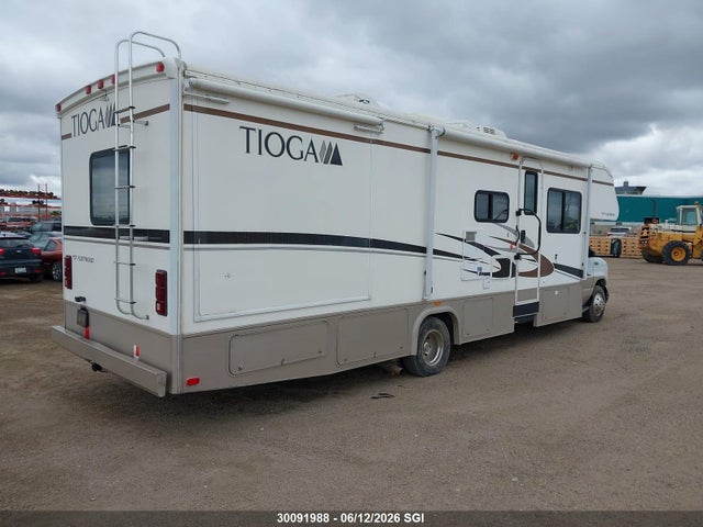30091988 :رقم المزاد ، 1FDXE45S65HA01918 vin ، 2005 Ford Econoline E450 Super Duty Cutwy Van مزاد بيع