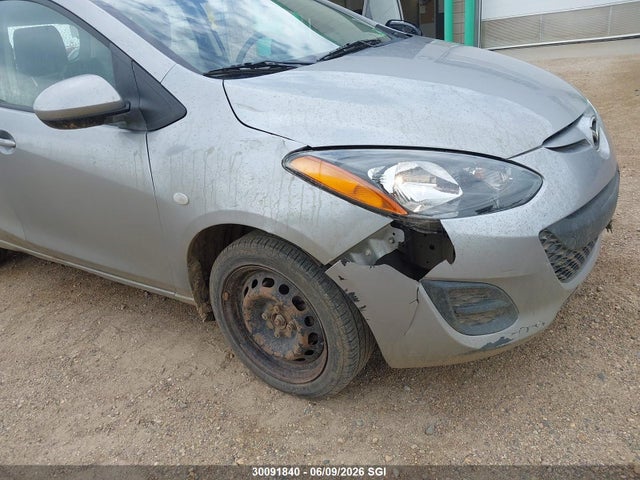 2011 Mazda Mazda2 მანქანა იყიდება აუქციონზე, vin: JM1DE1HY6B0120861, აუქციონის ნომერი: 30091840