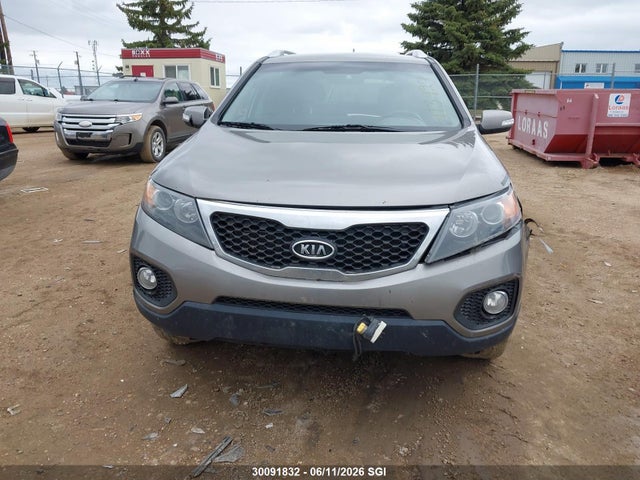 30091832 :رقم المزاد ، 5XYKUDA23DG413423 vin ، 2013 Kia Sorento Ex Luxury V6/ex V6 مزاد بيع