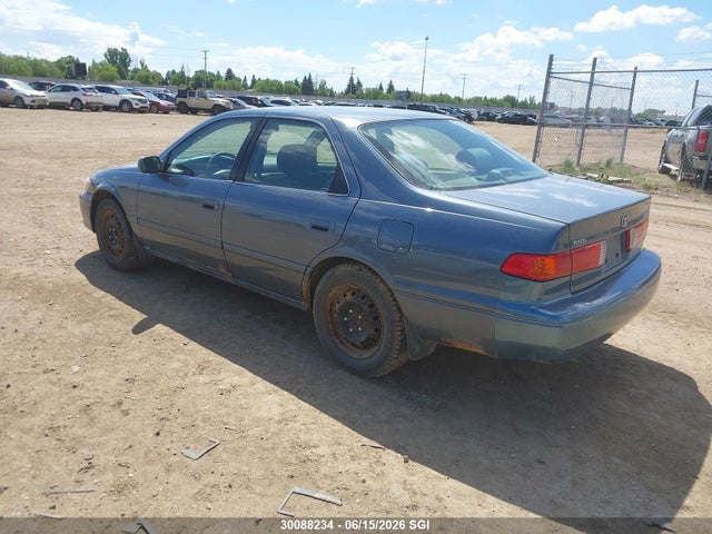 2000 Toyota Camry Ce/le/xle მანქანა იყიდება აუქციონზე, vin: JT2BG22K9Y0515050, აუქციონის ნომერი: 30088234