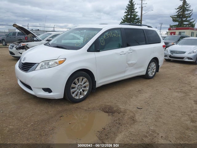 Продажа на аукционе авто 2011 Toyota Sienna Le, vin: 5TDJK3DC3BS012535, номер лота: 30092043