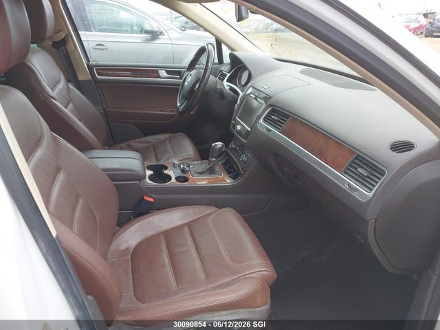 Aukcja sprzedaży 2014 Volkswagen Touareg V6 Tdi, vin: WVGEP9BP9ED012479, numer aukcji: 30090854