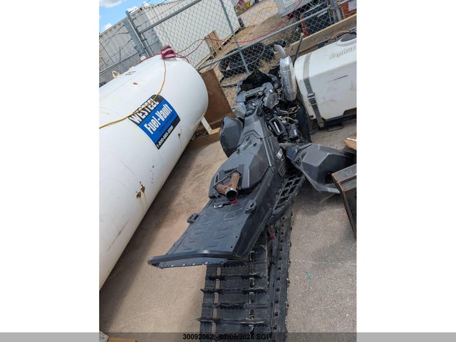 Ski-Doo Snowmobile Expert 850 2024 2BPSCKRC8RV000136 Image 3