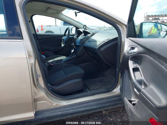1FADP3K23HL310785 Ford FOCUS SE
