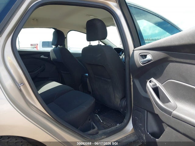 1FADP3K23HL310785 Ford FOCUS SE