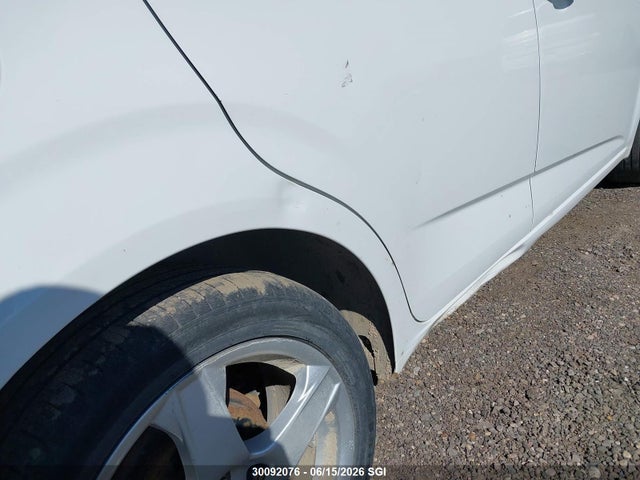 Chevrolet SONIC LT 2016 1G1JC6SB2G4157540 Image 18
