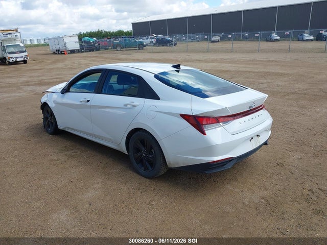 KMHLM4AG0PU379777 Hyundai ELANTRA SEL