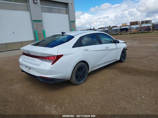 KMHLM4AG0PU379777 Hyundai ELANTRA SEL