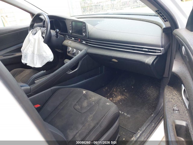 KMHLM4AG0PU379777 Hyundai ELANTRA SEL