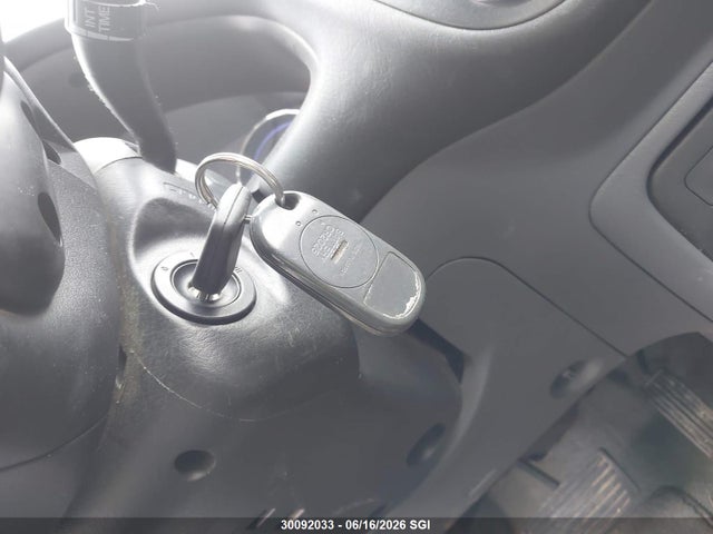 30092033 :رقم المزاد ، 2HGES16635H029921 vin ، 2005 Honda Civic Lx مزاد بيع