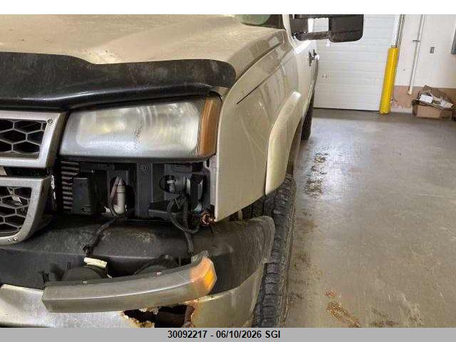 30092217 :رقم المزاد ، 1GCHK232X5F820239 vin ، 2005 Chevrolet Silverado K2500 Heavy Duty مزاد بيع