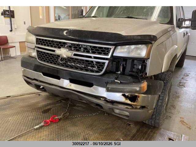 30092217 :رقم المزاد ، 1GCHK232X5F820239 vin ، 2005 Chevrolet Silverado K2500 Heavy Duty مزاد بيع