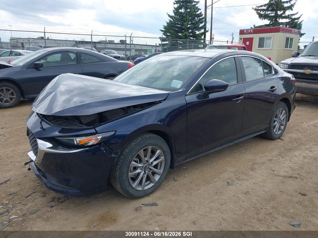 Mazda 3 Preferred 2024 JM1BPBCM8R1710429 Image 2