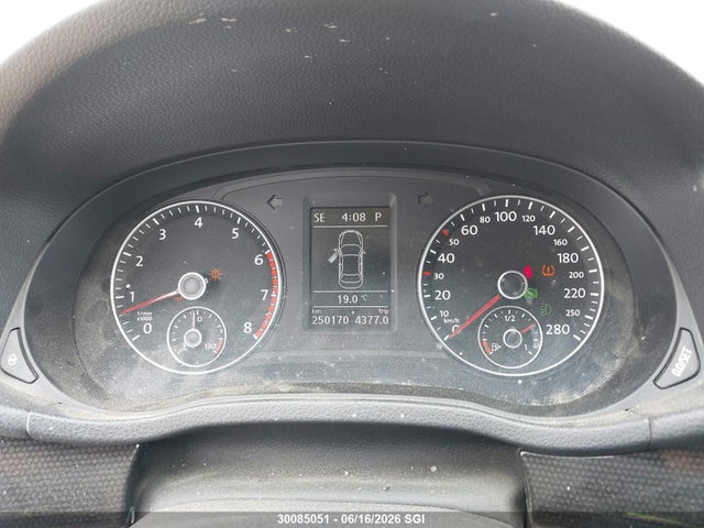 2012 Volkswagen Passat 2.5l Highline მანქანა იყიდება აუქციონზე, vin: 1VWCH7A31CC005389, აუქციონის ნომერი: 30085051