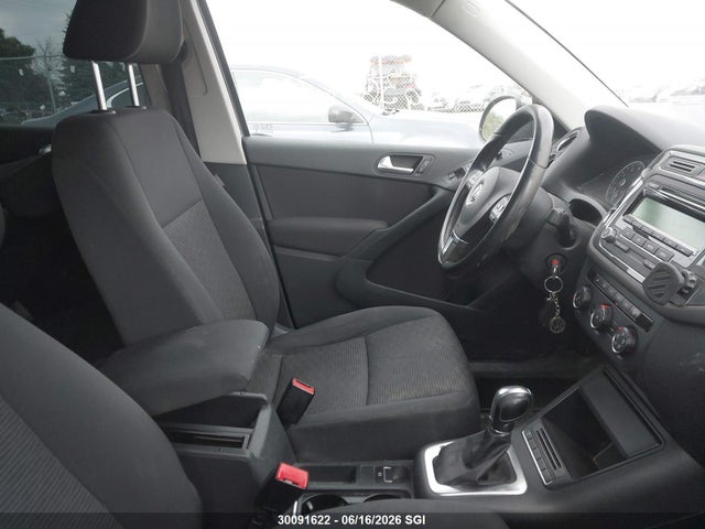 WVGJV3AX3EW518896 Volkswagen Tiguan S/se/sel/r-line